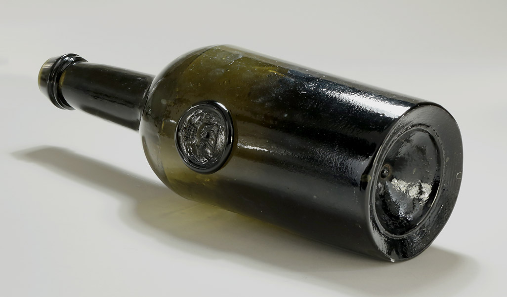 Cornwall Interest : Dark Green Glass Sealed Cylinder Wine Bottle, Edgcumbe, c1820 