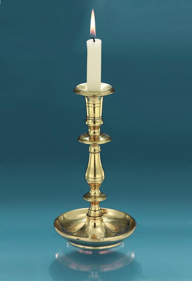 Early 18th Century Brass Baluster Candlestick, Saucer Base, in the 17th Century Spanish Style, c1720 