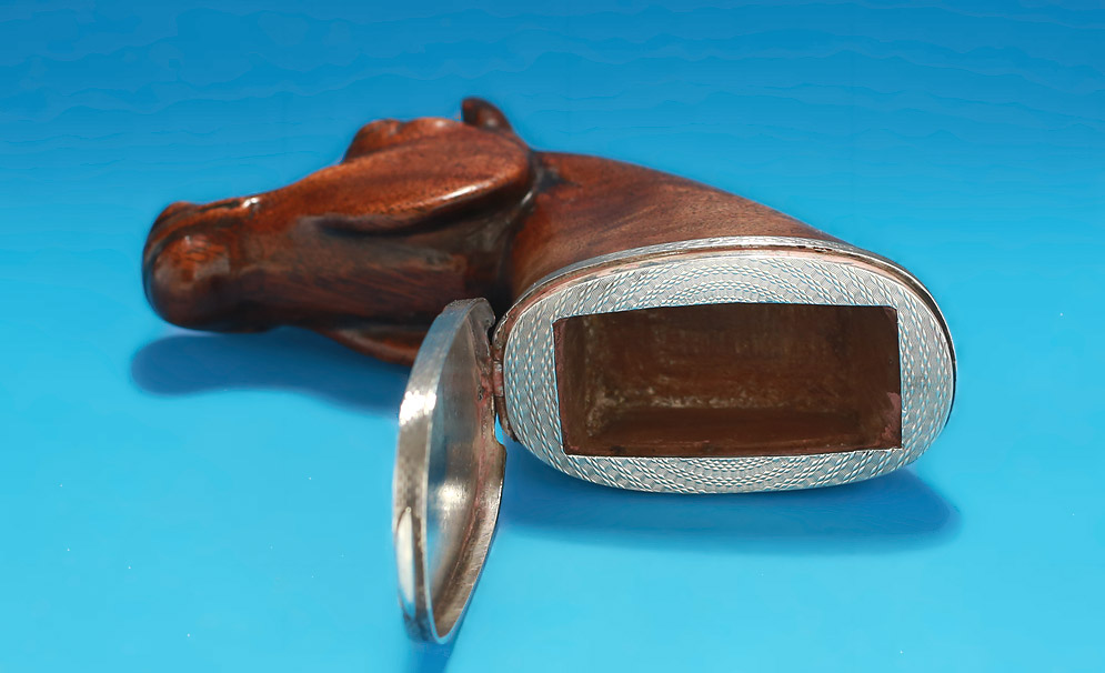Fine Carved & Silver-Mounted Mahogany Horse-head Snuff Box, mid 19c, Showing Silver Mount and Interior Snuff Cavity
