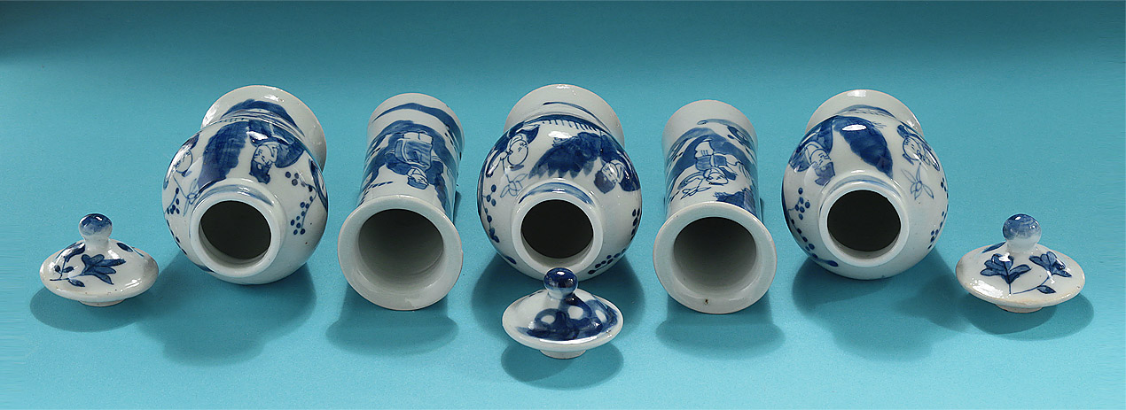 Jiaquing / Daoguang Miniature Blue & White Porcelain Garniture, China, c1800-1830 