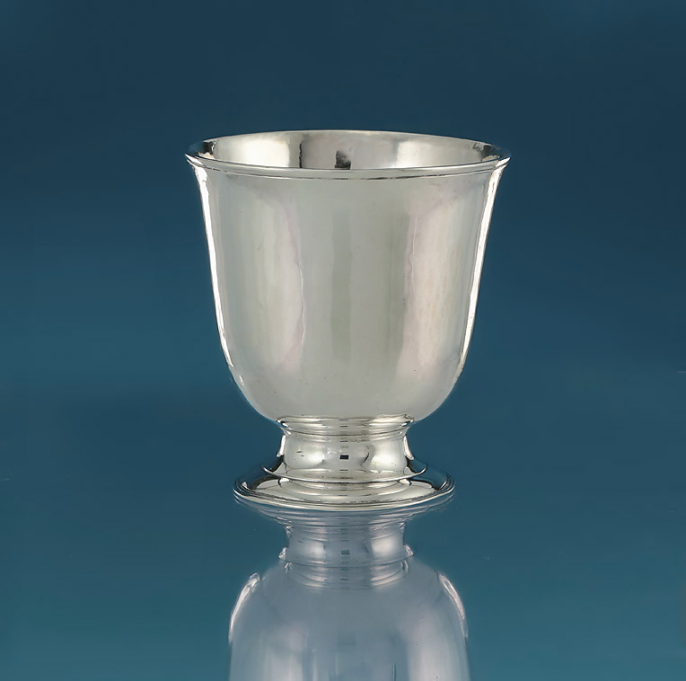 Early George II Silver Tot Cup, William Paradise, London, 1732 