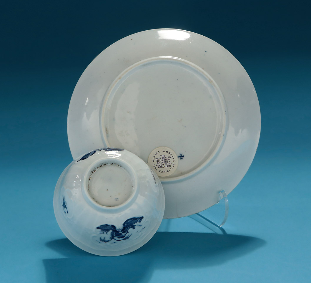 Good Early Worcester Moulded Teabowl & Saucer, Fisherman & Willow Pattern, Exhibition Paul Zeisler Collection of English Blue & White Porcelain, 1986, verso