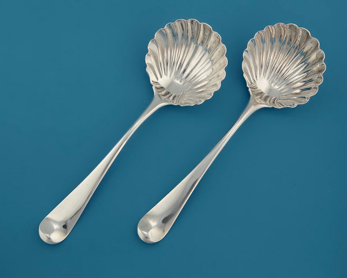 Good Pair George III Silver Hanoverian Shell-Bowl Sauce Ladles, crested