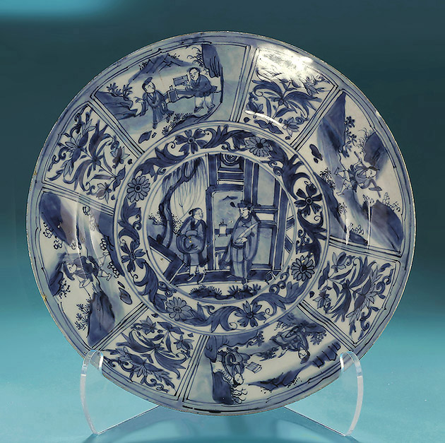 Ming Dynasty Kraak Porcelain Charger, 12.5", China, c1630-50, Rinaldi, Border IX, with "Figural Center"