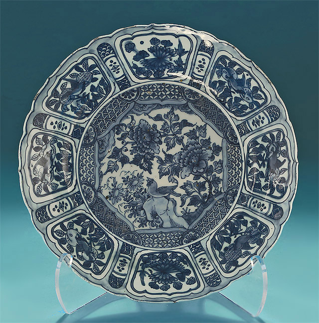  MING DYNASTY PORCELAIN KRAAK CHARGER, Wanli, Jingdezhen, c1595-1610, Rinaldi Border VII.1 