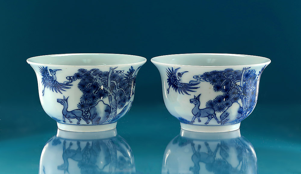 Pair of Kangxi Porcelain 'Deer & Crane' Cups, China, c1700 