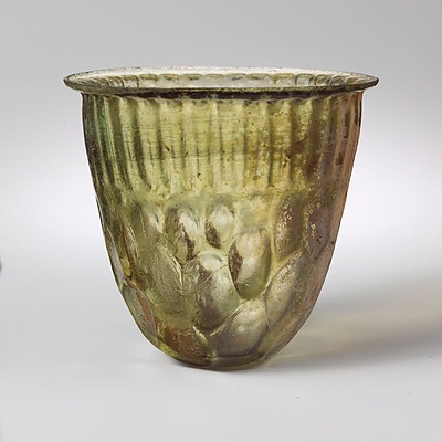 Roman Glass beaker, Late Imperial Period, 4th–5th century CE; Metropolitan Museum, New York NY, USA (Public Domain)